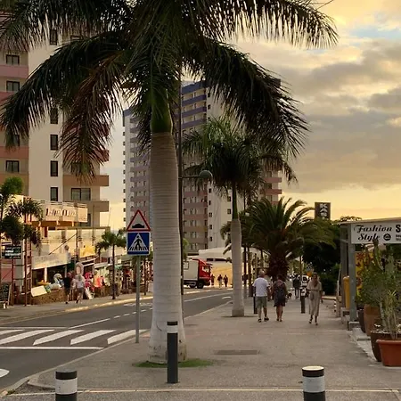 Premium Paradise - Balcony Sea & Pool Views - Rated * Адехе