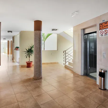 Апартаменти Premium Paradise - Balcony Sea & Pool Views - Rated *