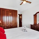 Premium Paradise - Balcony Sea & Pool Views - Rated Appartement