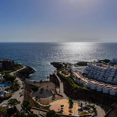 아파트 Premium Paradise - Balcony Sea & Pool Views - Rated 아데제