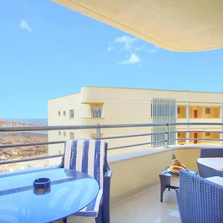 Premium Paradise - Balcony Sea & Pool Views - Rated Apartment *