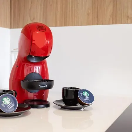 Premium Paradise - Balcony Sea & Pool Views - Rated *