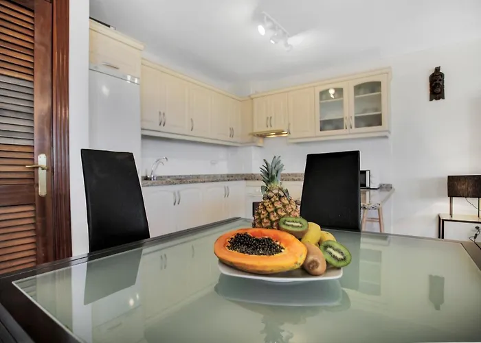 Premium Paradise - Balcony Sea & Pool Views - Rated *