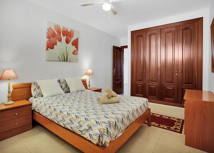 Premium Paradise - Balcony Sea & Pool Views - Rated Appartamento *