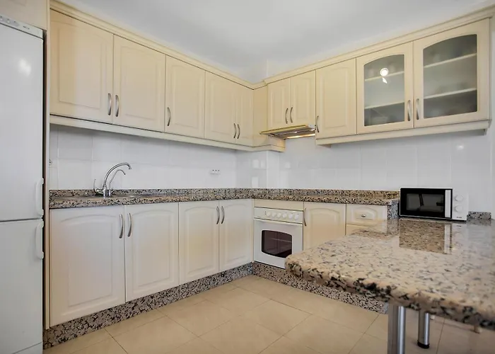 Premium Paradise - Balcony Sea & Pool Views - Rated Appartamento *