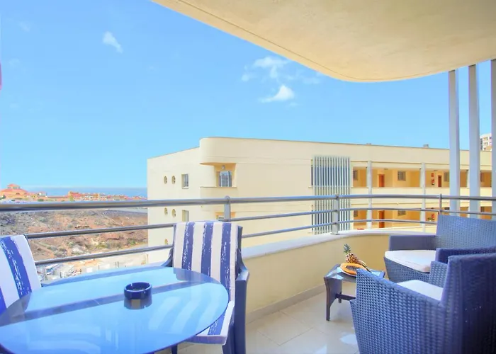 Premium Paradise - Balcony Sea & Pool Views - Rated Appartement *