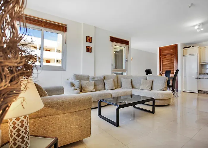 Premium Paradise - Balcony Sea & Pool Views - Rated Appartement